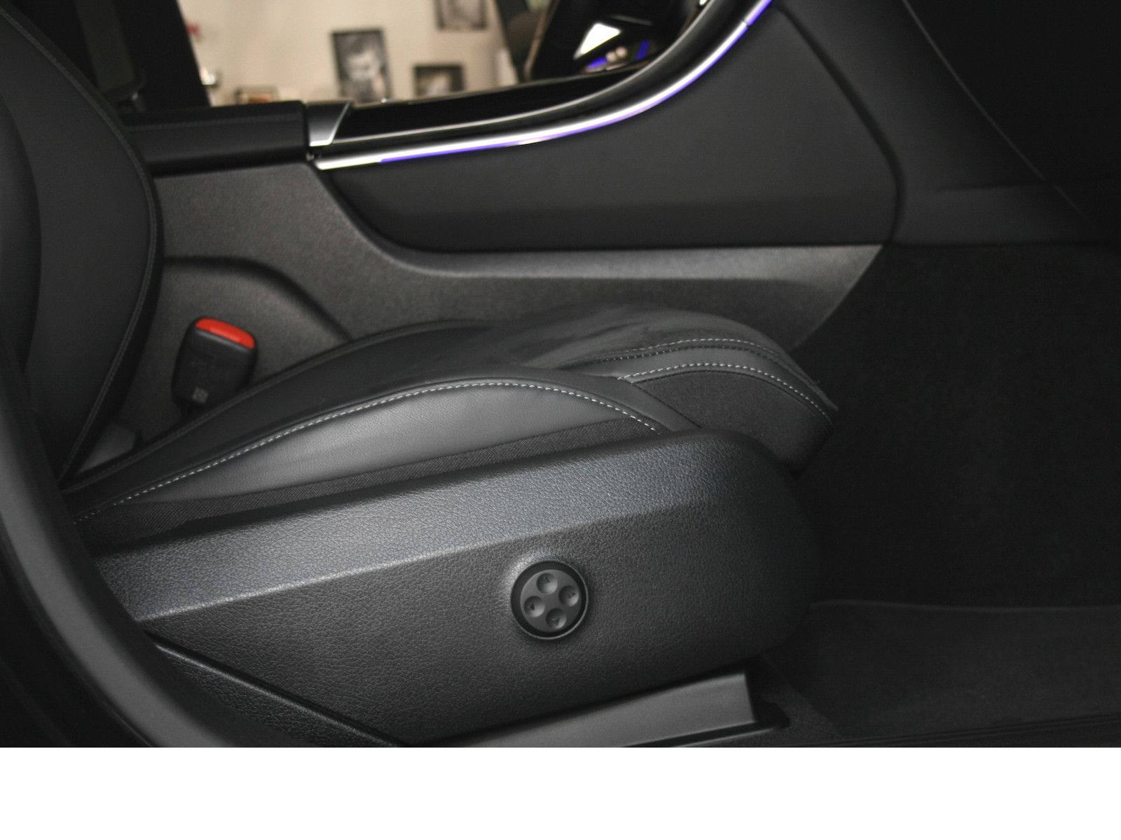 Fahrzeugabbildung Mercedes-Benz GLC 220 d 4M Edition AMG*Night*AHK*Memory*Distro