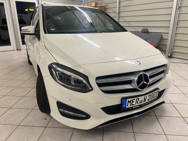 Mercedes-Benz B 180 Xenon Sitzheizung Tempomat Navi 6 Gang