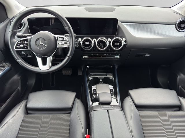 Fahrzeugabbildung Mercedes-Benz B 180 Automatik+Progressive+Kamera+MBUX+AHK