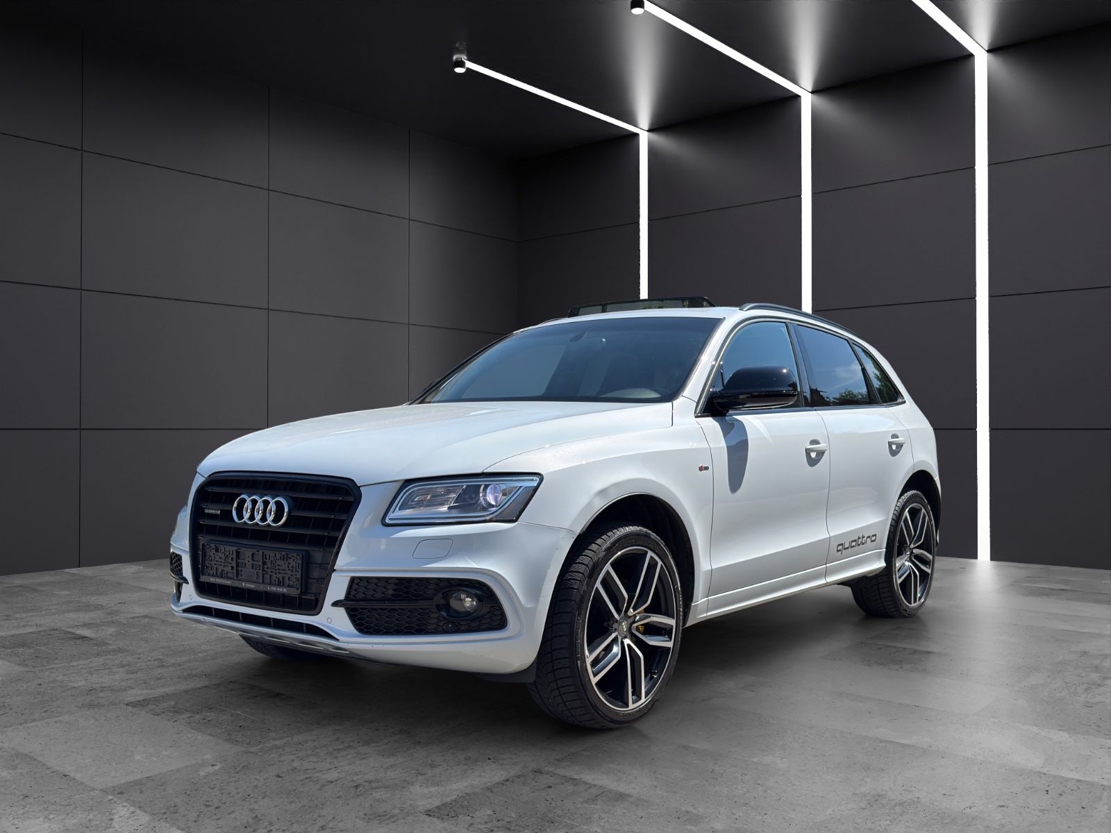 AUDI Q5 2.0 TDI 3x S-Line *PANO*KAM*LED*ACC*AHK