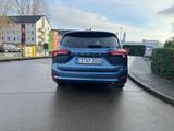 Ford Focus Turnier*1-HAND*NAVI*PERFORMANCE LED*TITANI - Ford mit Diesel-Antrieb: Kombi, Automatik