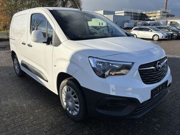 Fotografie Opel Combo Cargo 1.5 D Edition AHK