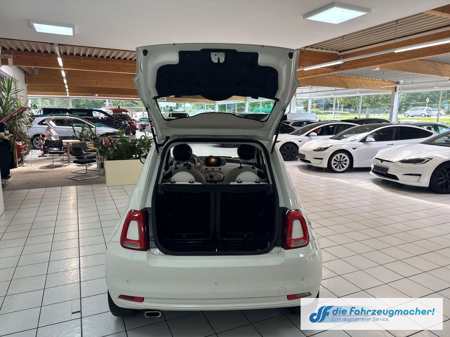 Fahrzeugabbildung Fiat 500 Lounge 1.0 Mild Hybrid EU6d Apple CarPlay An