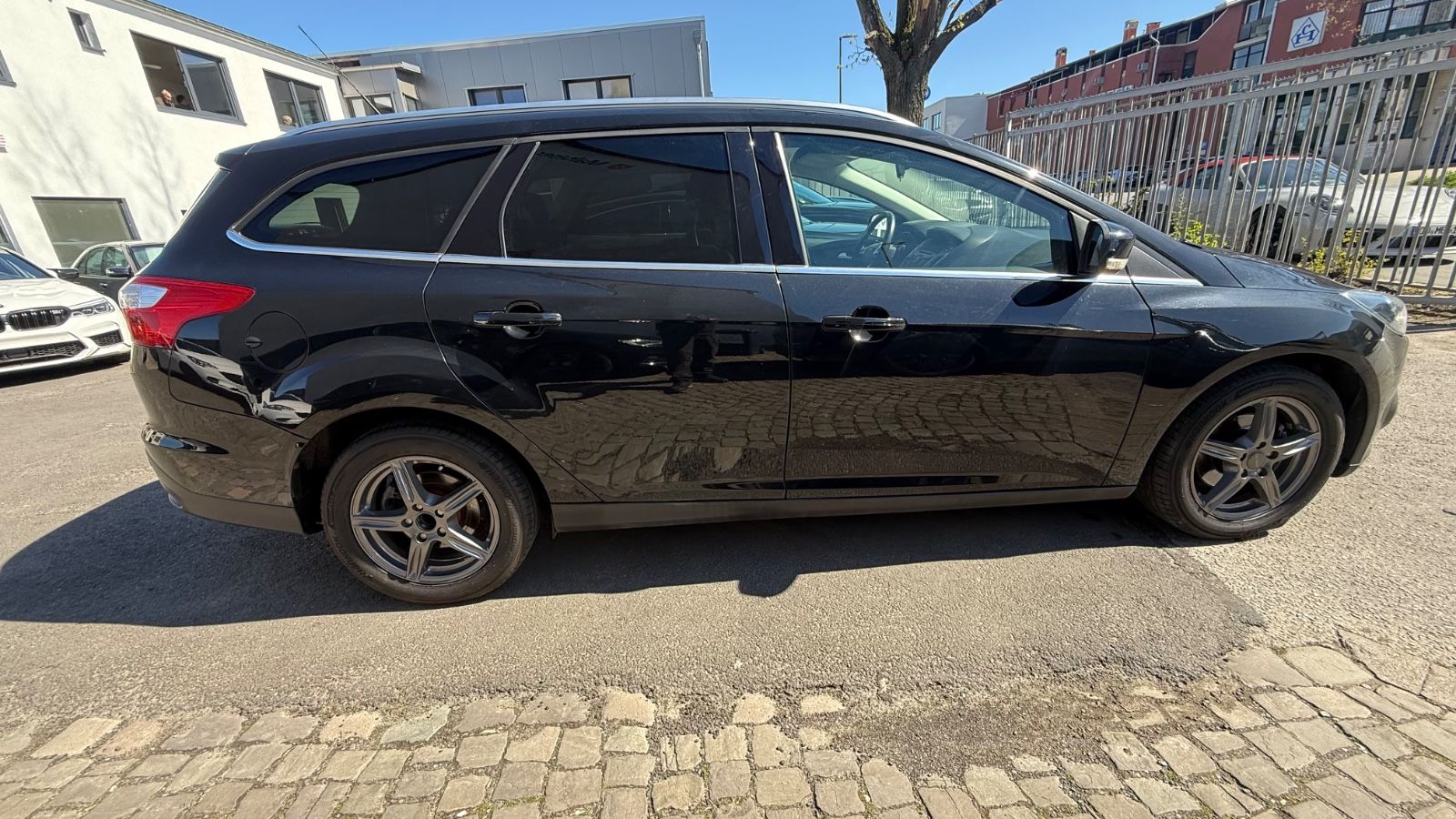Fahrzeugabbildung Ford Focus Turnier Champions Edition