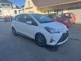 Toyota Yaris Y20 Club Automatik CarPlay - Toyota Yaris mit Benzin-Antrieb: Limousine