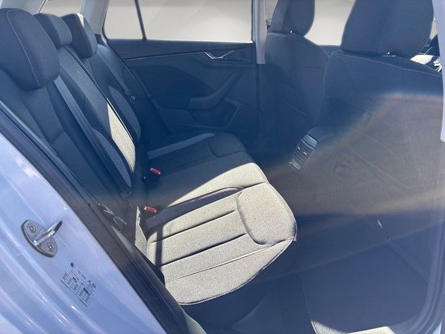 Fahrzeugabbildung SKODA Kamiq 1.0 TSI DSG Selection ACC+AHK+NAVI+SHZ+GRA