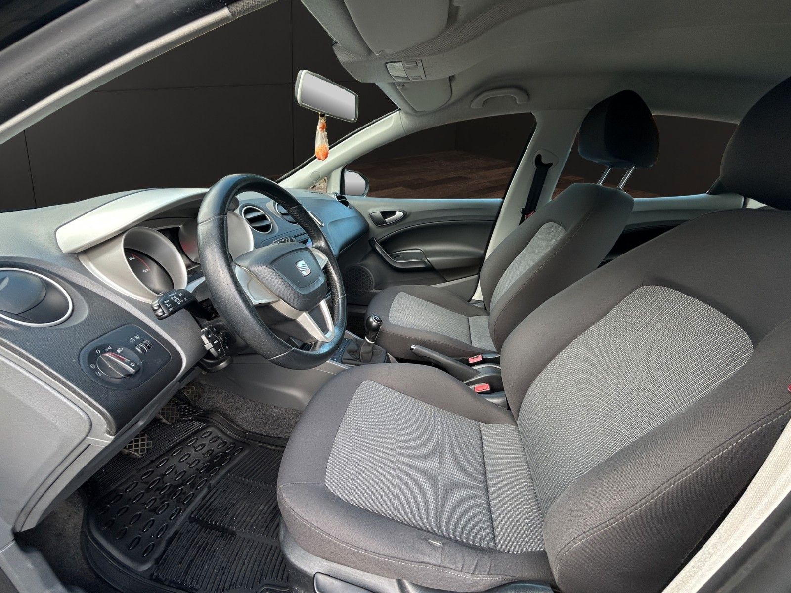 Fahrzeugabbildung SEAT Ibiza Lim. Stylance / Klimaautomatik/ 2.Hand /