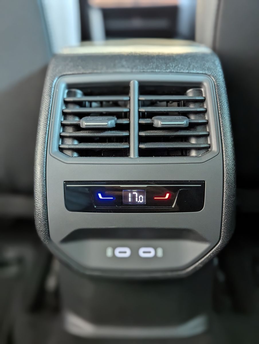 CUPRA Formentor 1.5 eTSI Dynamic / Edge-Paket ACC 18" - Image 23