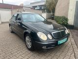 Mercedes-Benz E 240 E -Klasse Lim. E 240 Aut, TEIL-LEDER XENON - Mercedes-Benz E 240 in Düsseldorf
