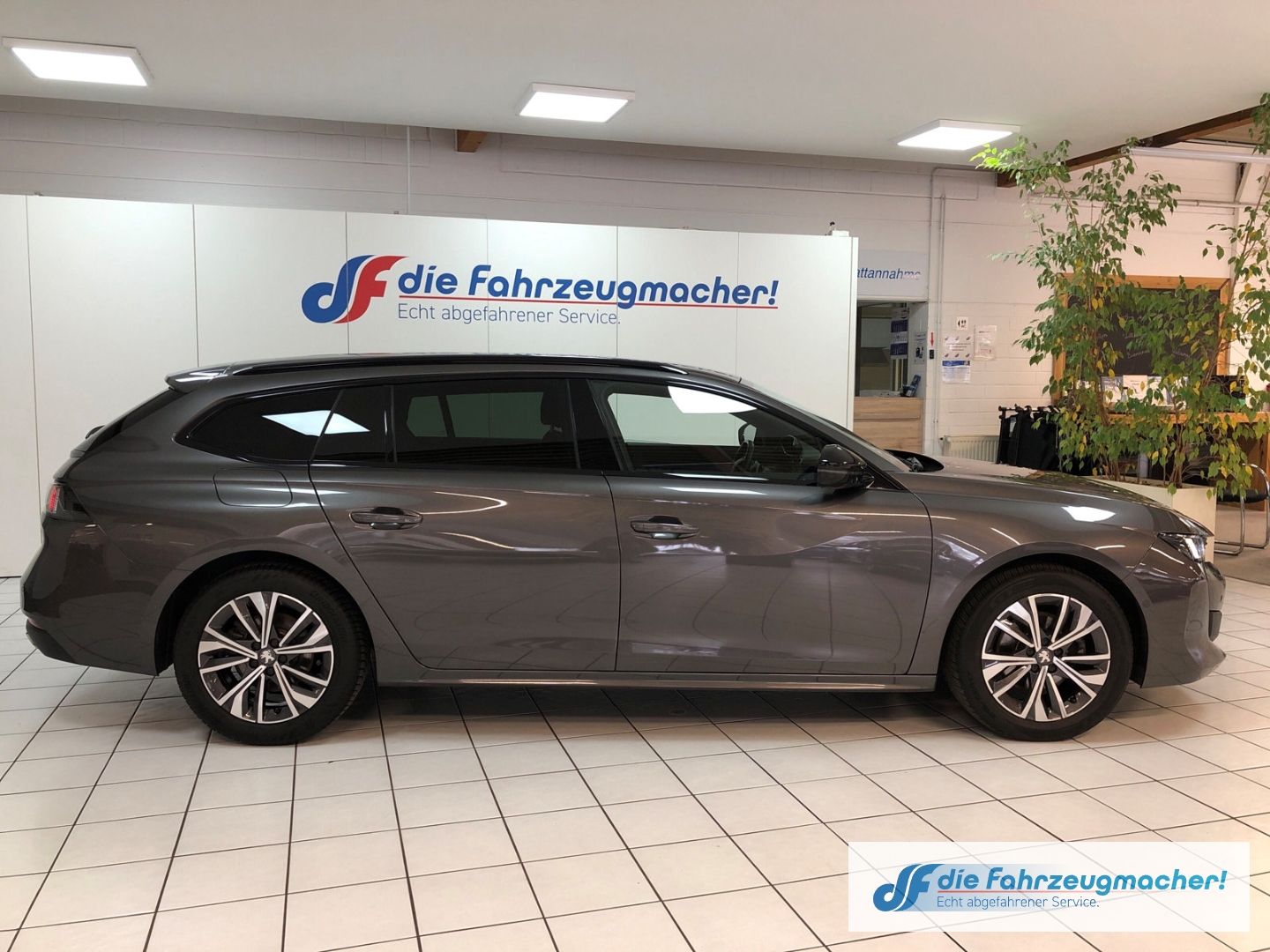 Fahrzeugabbildung Peugeot 508 SW Allure Pack 1.5 BlueHDi Navi ACC Apple Ca