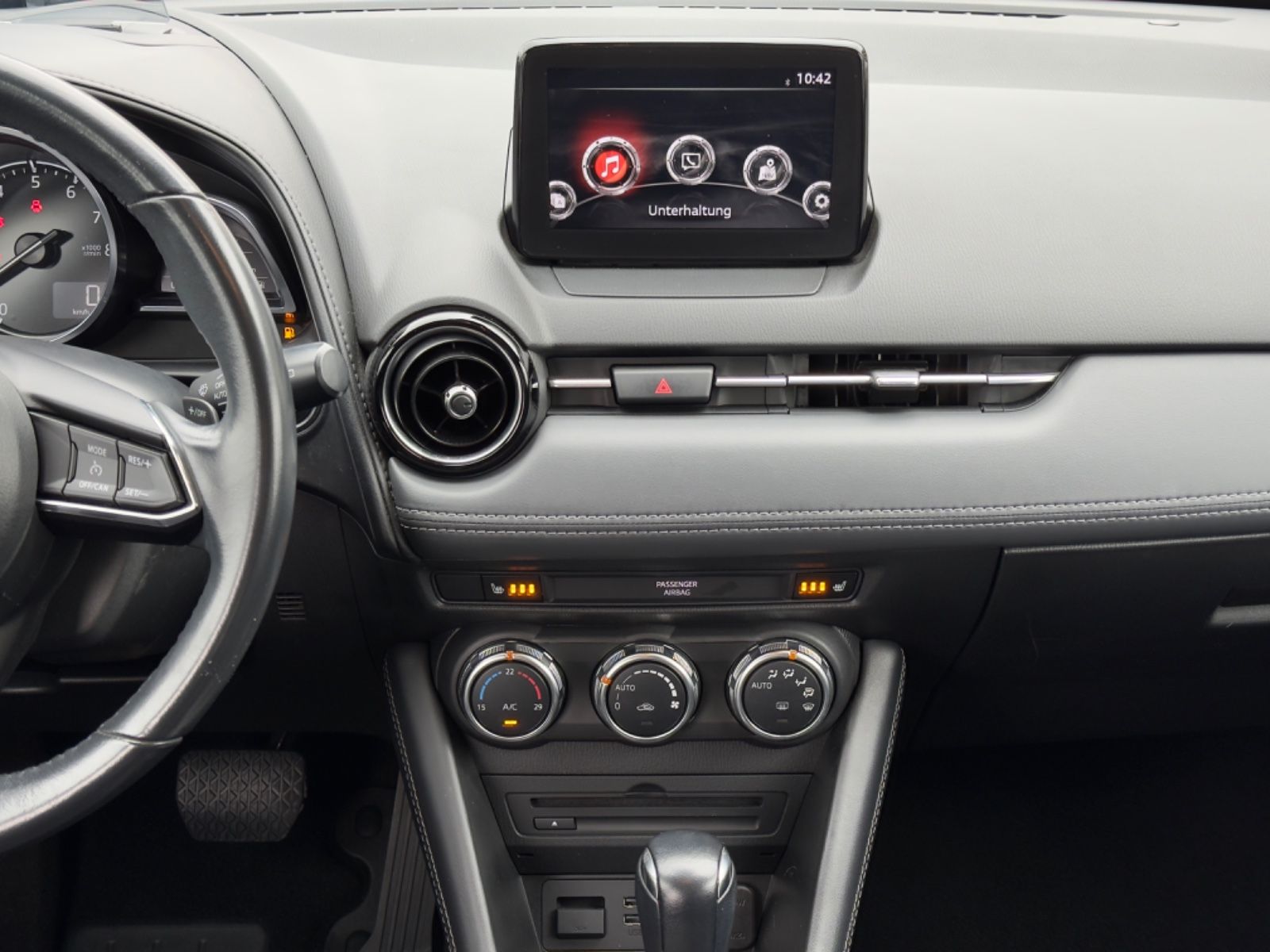 Fahrzeugabbildung Mazda CX-3 Sports-Line Autom. LED Navi HuD Kamers Shz