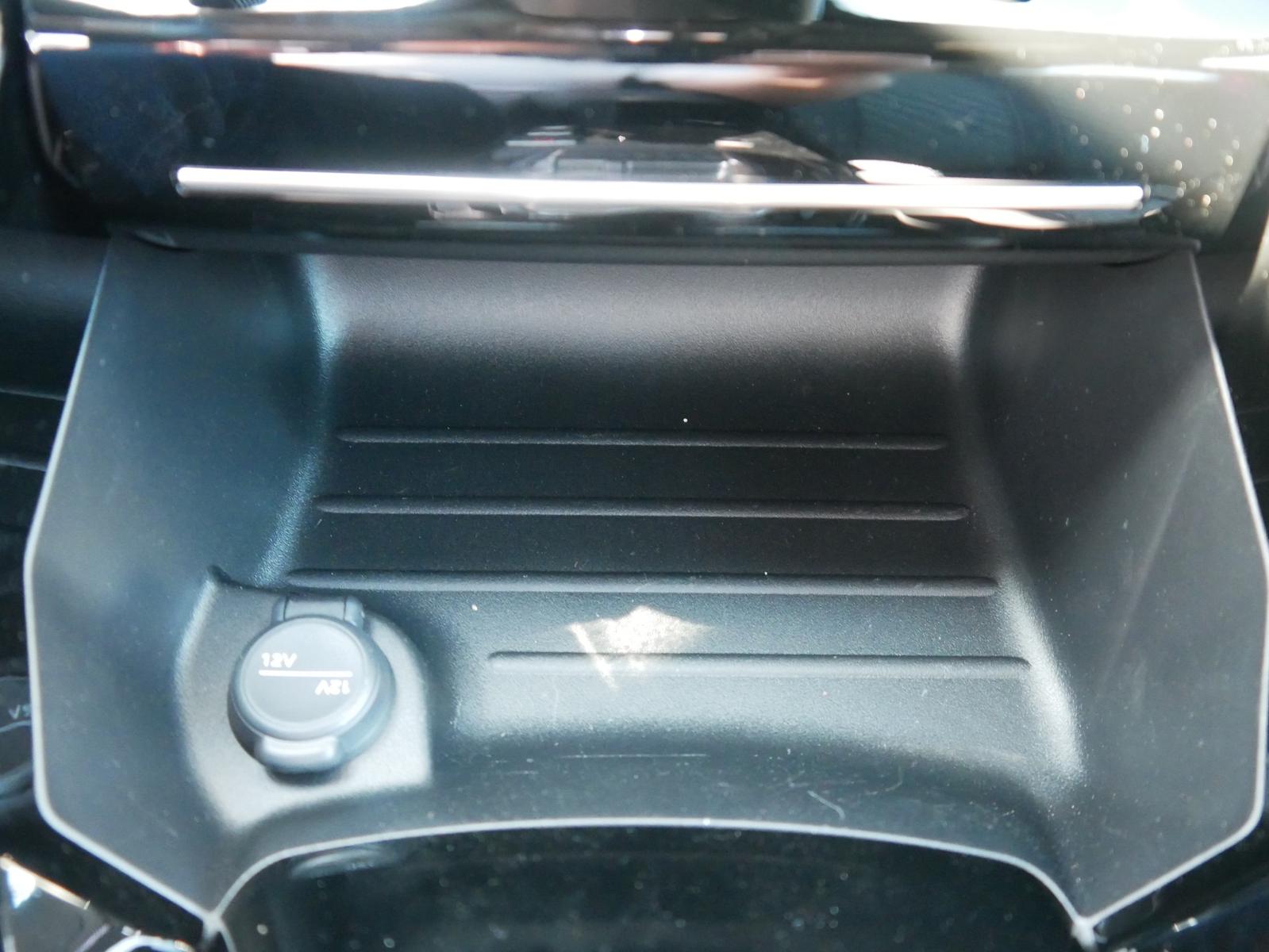 Peugeot 2008 PureTech 145 Aut. LED ACC Navi 360°