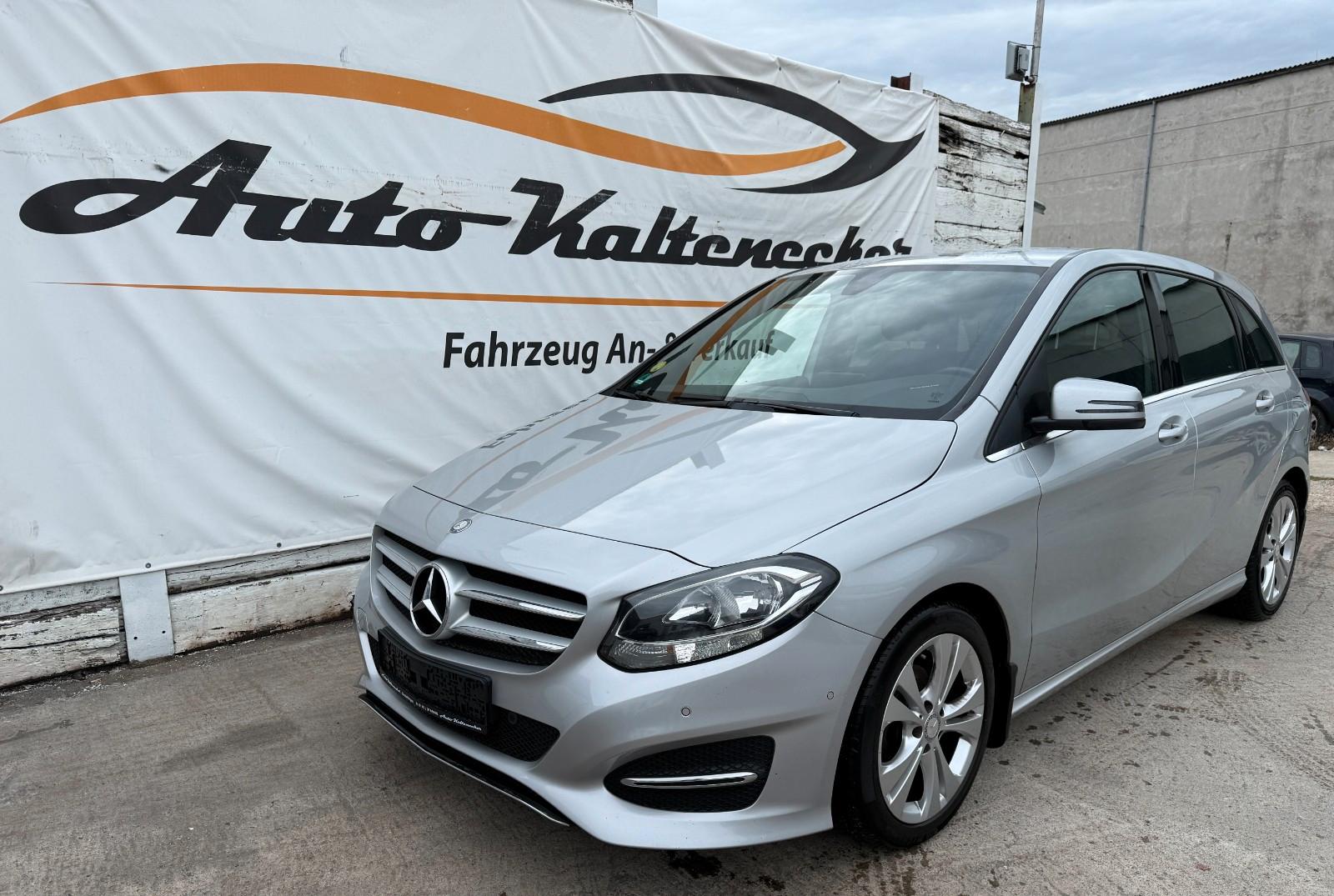 Mercedes-Benz B180d*Facelift*Urban*PDC*SHZ*LED*AHK*Teil Leder