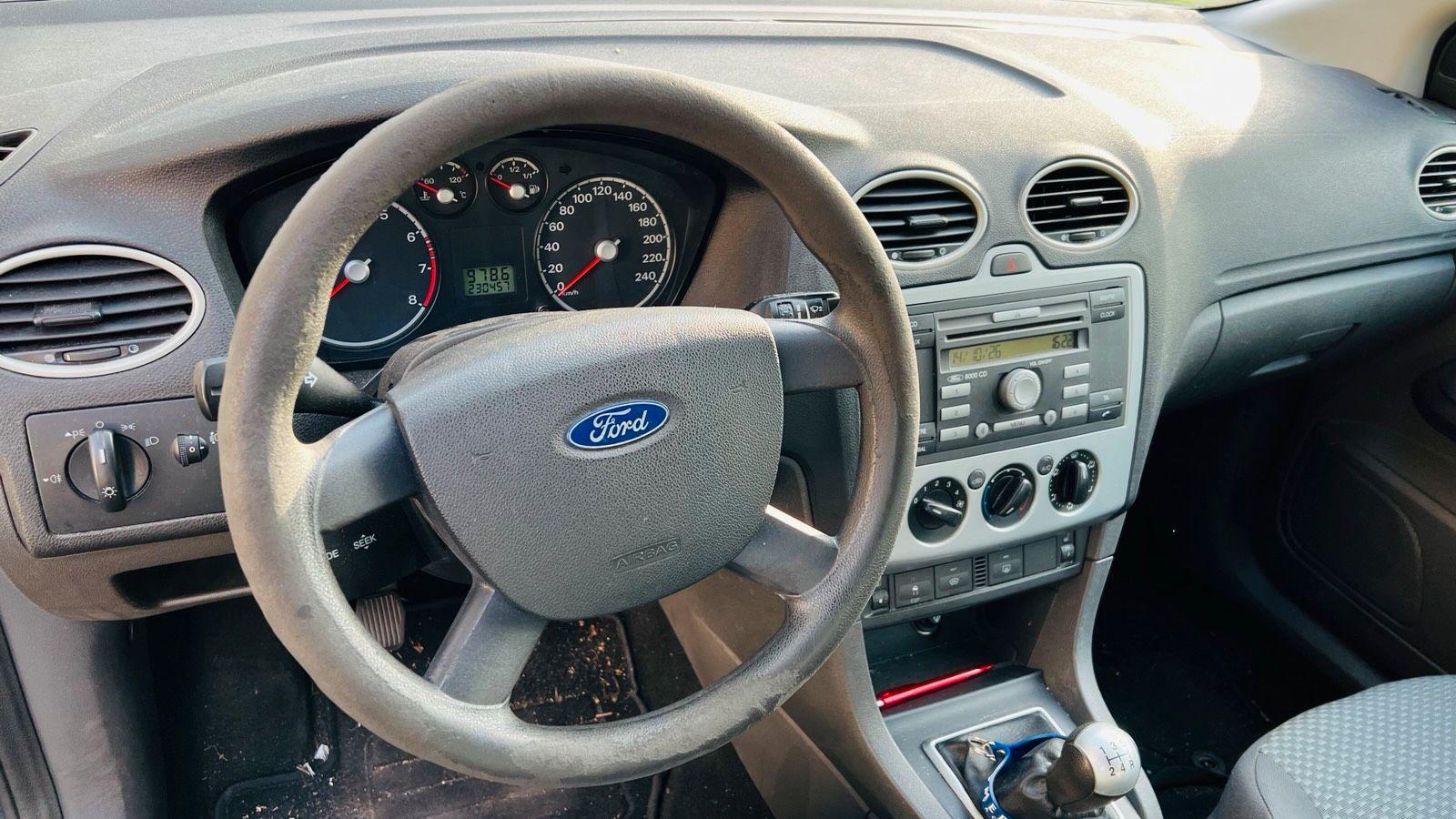 Ford Focus 2006 — photo 9