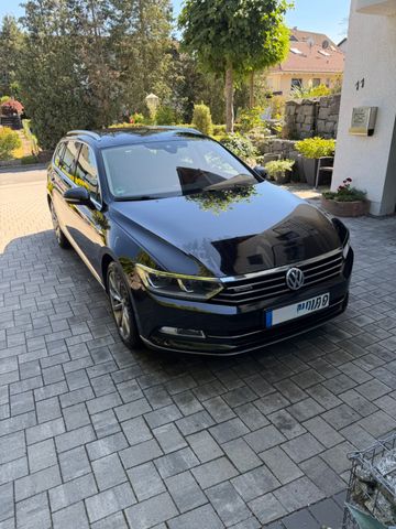 VW Passat 2.0 TDI SCR 140kW DSG 4M Highl. Varia...