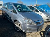 Opel Zafira B Edition 7 Sitzer. AHK. Klimaaut. - Opel Zafira aus 2007