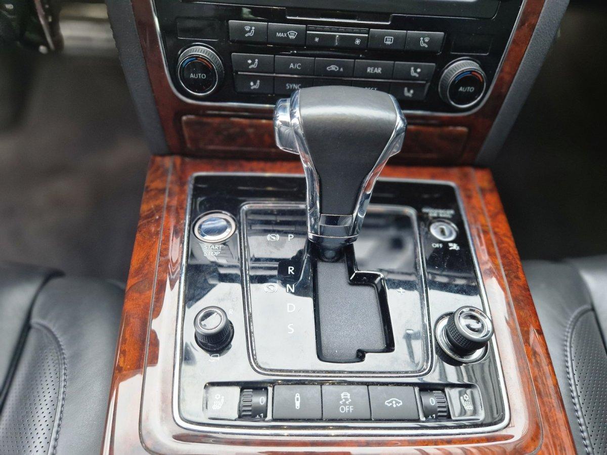 Volkswagen Phaeton V8  ACC Xenon Leder Kamera Dynaudio Stan