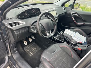 Peugeot 2008 - 9
