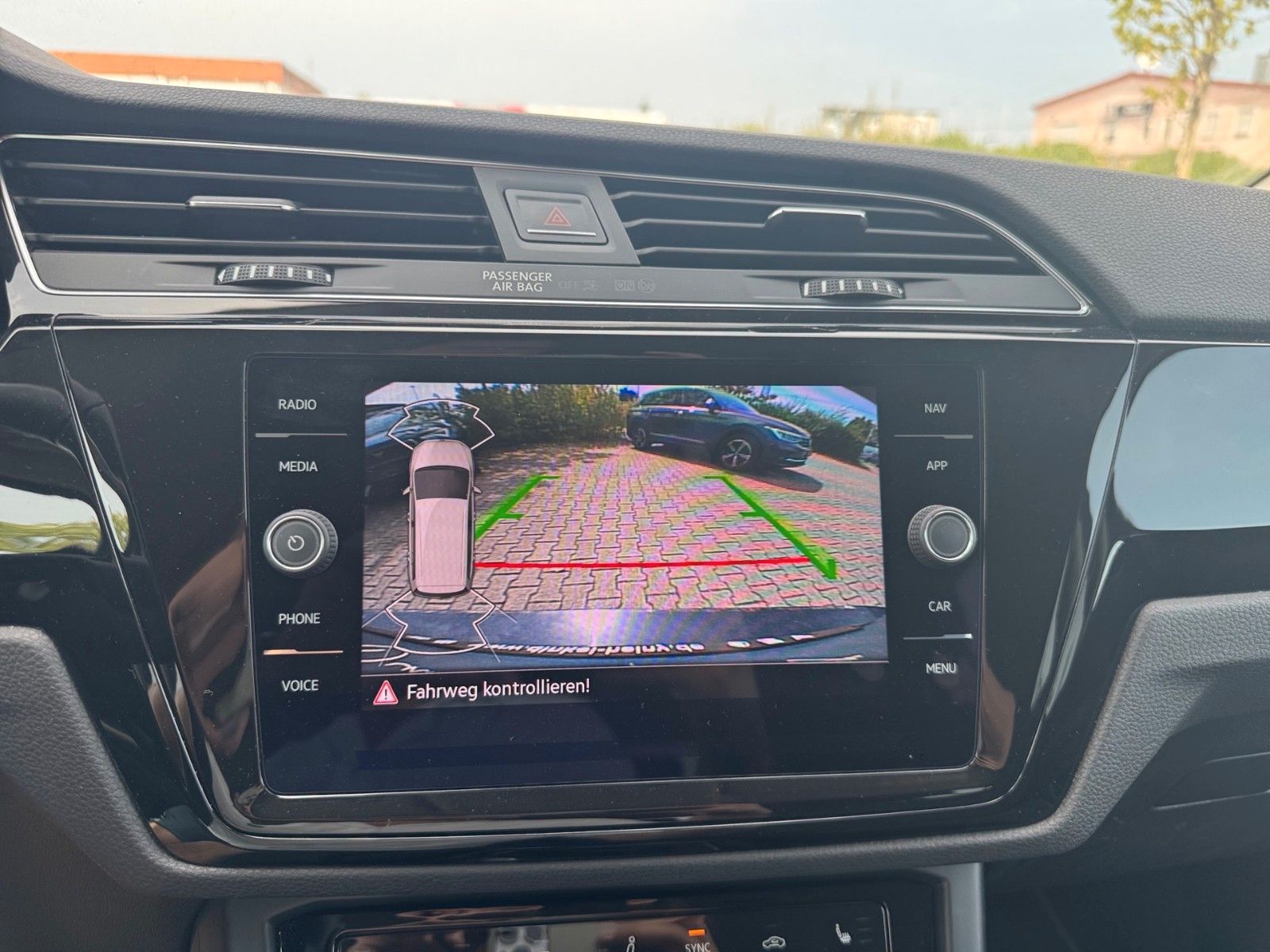 Fahrzeugabbildung Volkswagen Touran Comfortline 1.5 TSI