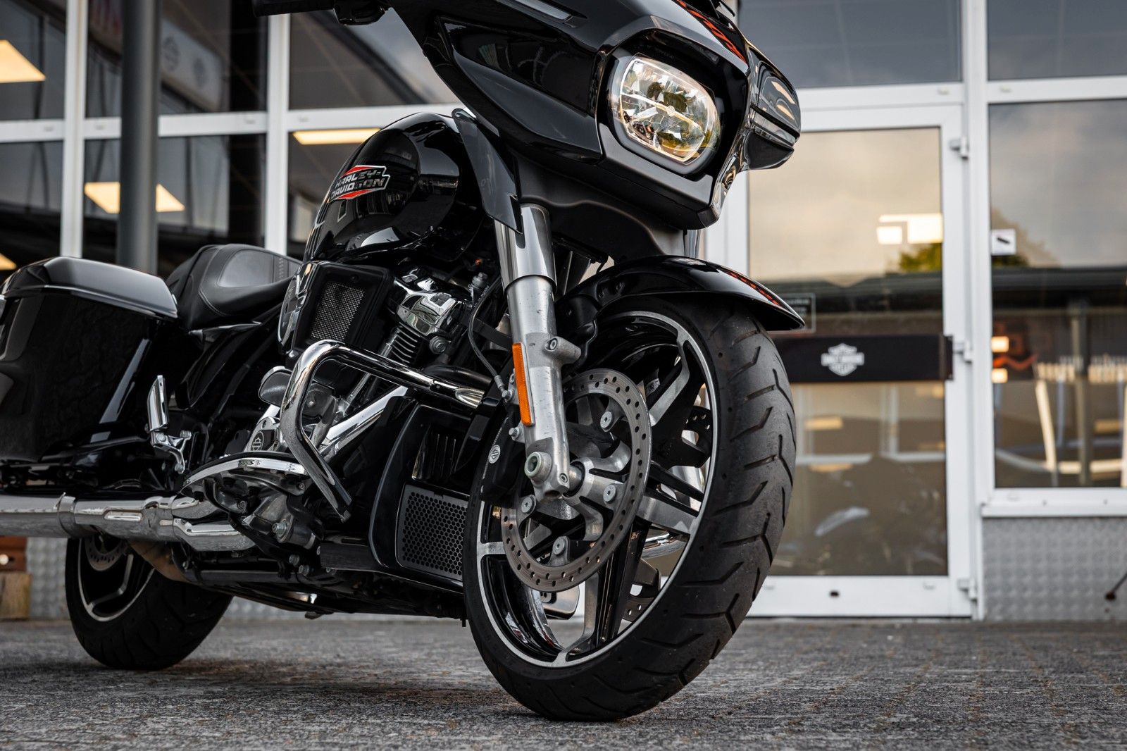 Fahrzeugabbildung Harley-Davidson Street Glide FLHX MY24 117cui- Kesstech