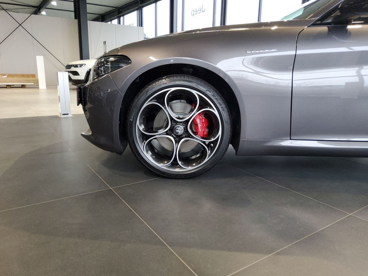Fahrzeugabbildung Alfa Romeo Giulia Veloce 280PS Benzin Allrad Tech Paket