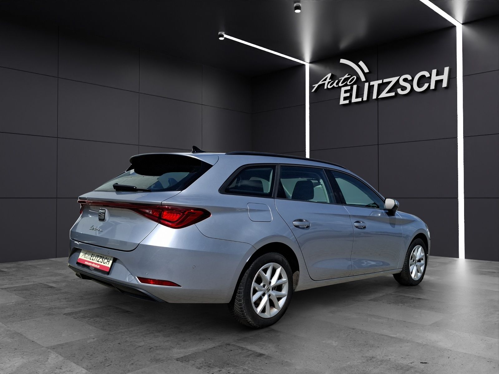 Fahrzeugabbildung SEAT Leon ST TSI Style LED AHK Navi AID GRA SHZ Park-