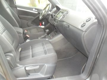 Volkswagen Tiguan - 8