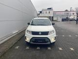 Suzuki Vitara 1.6 VVT Club 4x2 Klima Tüv bis 2027 - Suzuki Vitara Club mit Benzin-Antrieb