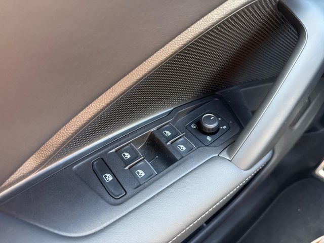 Tiguan R-Line 2.0 TDI 4Motion StandHZG El. Panod