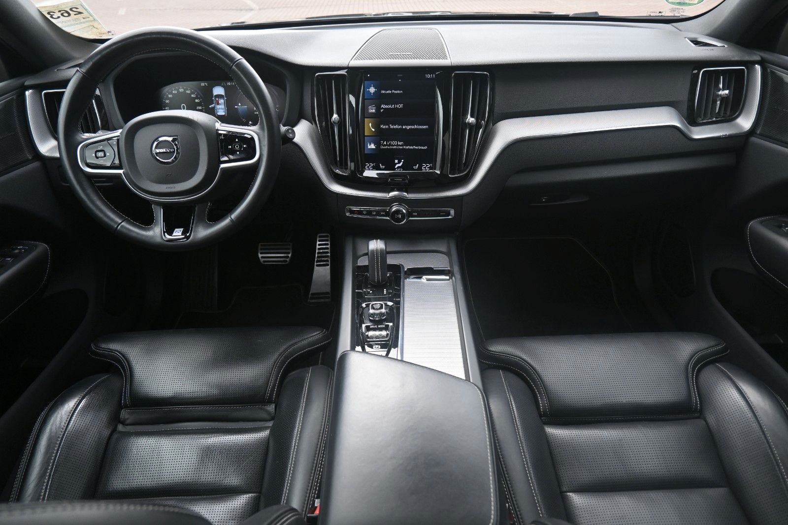 Fahrzeugabbildung Volvo XC60 T8 Twin Engine AWD R-Design*360°*LUFT*ACC