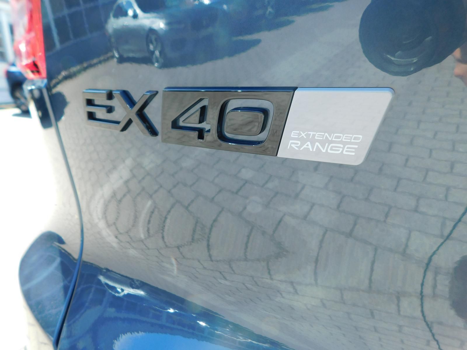 Fahrzeugabbildung Volvo EX40 Single Motor Ext. Range Plus Black Edition