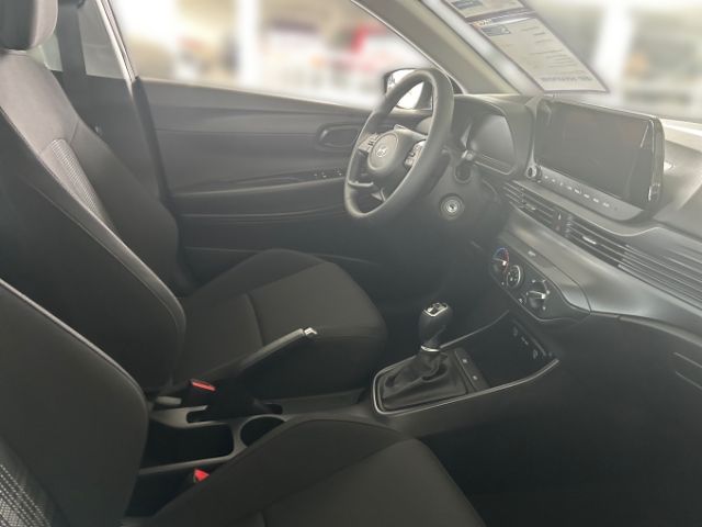 Fahrzeugabbildung Hyundai BAYON FL (MY25) 1.0 T-GDI Select Navi Kamera Ein