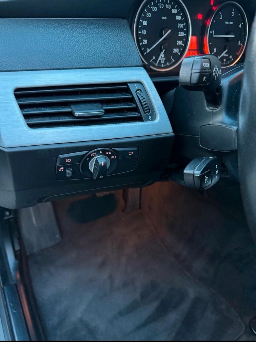 BMW 520 2009 — photo 12