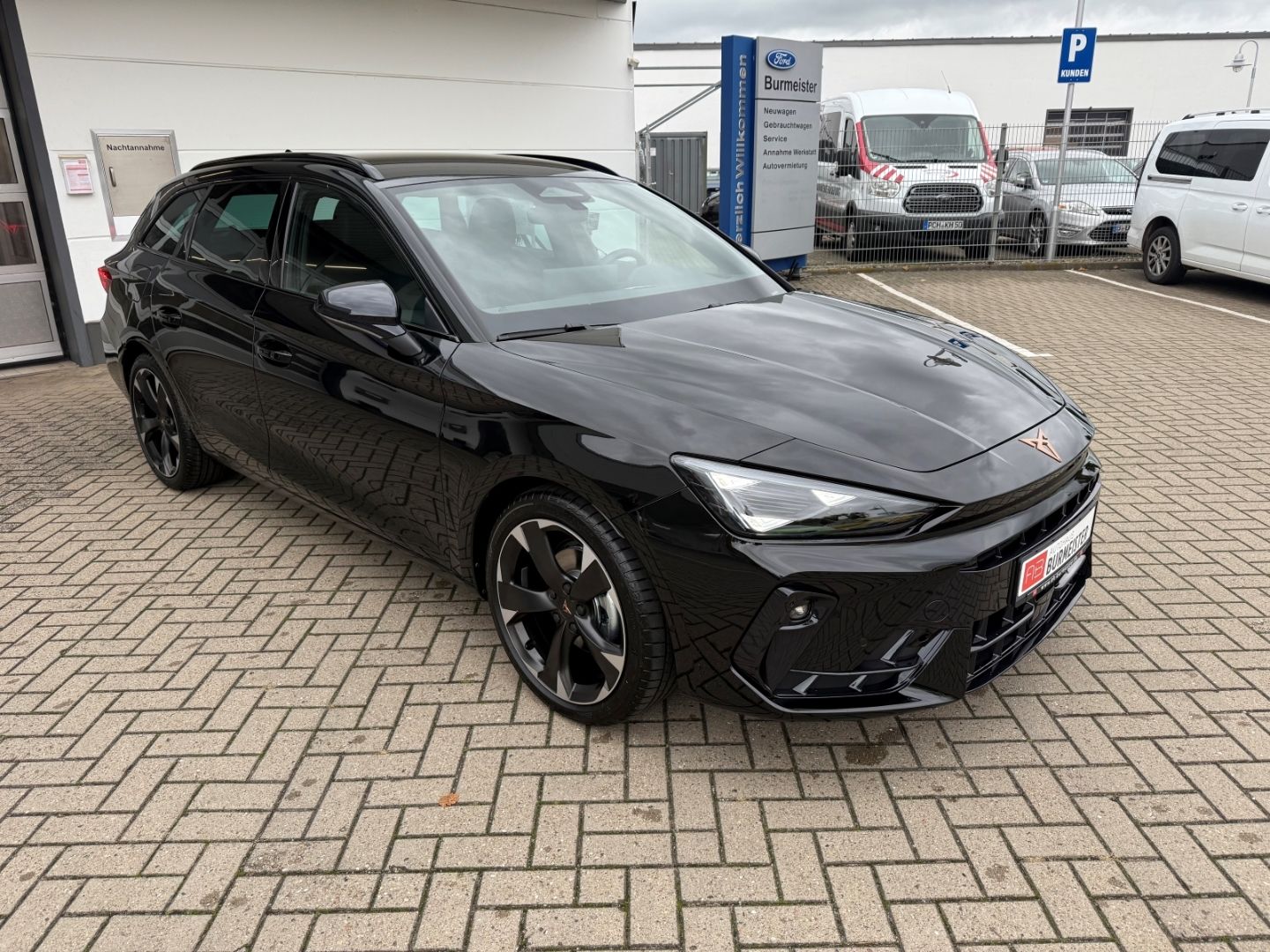 Fahrzeugabbildung CUPRA Leon Sportstourer 1.5 eTSI 110 kW Sportpaket Nav