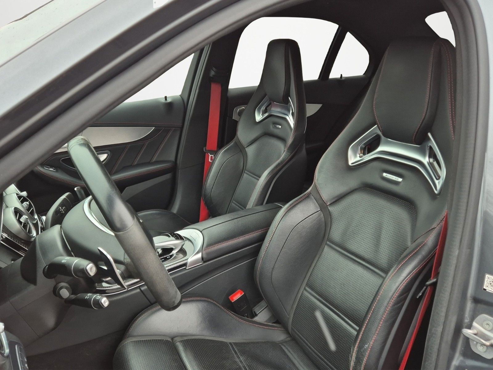 Fahrzeugabbildung Mercedes-Benz C43AMG PERF NIGHT BURM KAM LED HUD 360° HECK