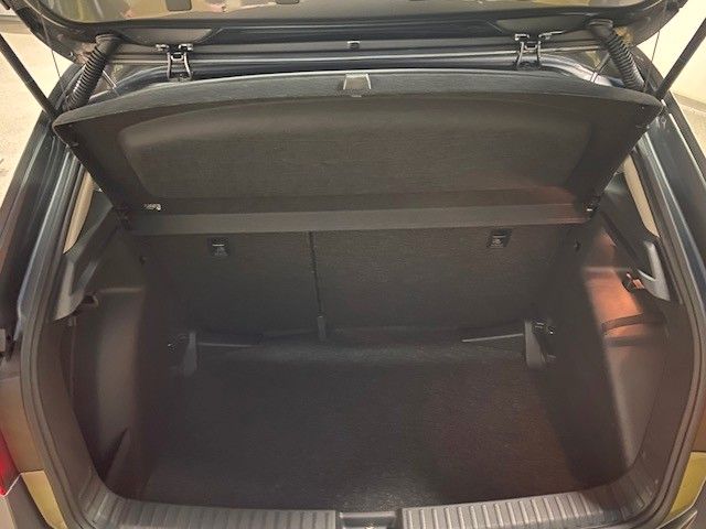 Fahrzeugabbildung SKODA Fabia 1.0 TSI DSG+BEHEIZ. LENKRAD+KAMERA+SMARTLI