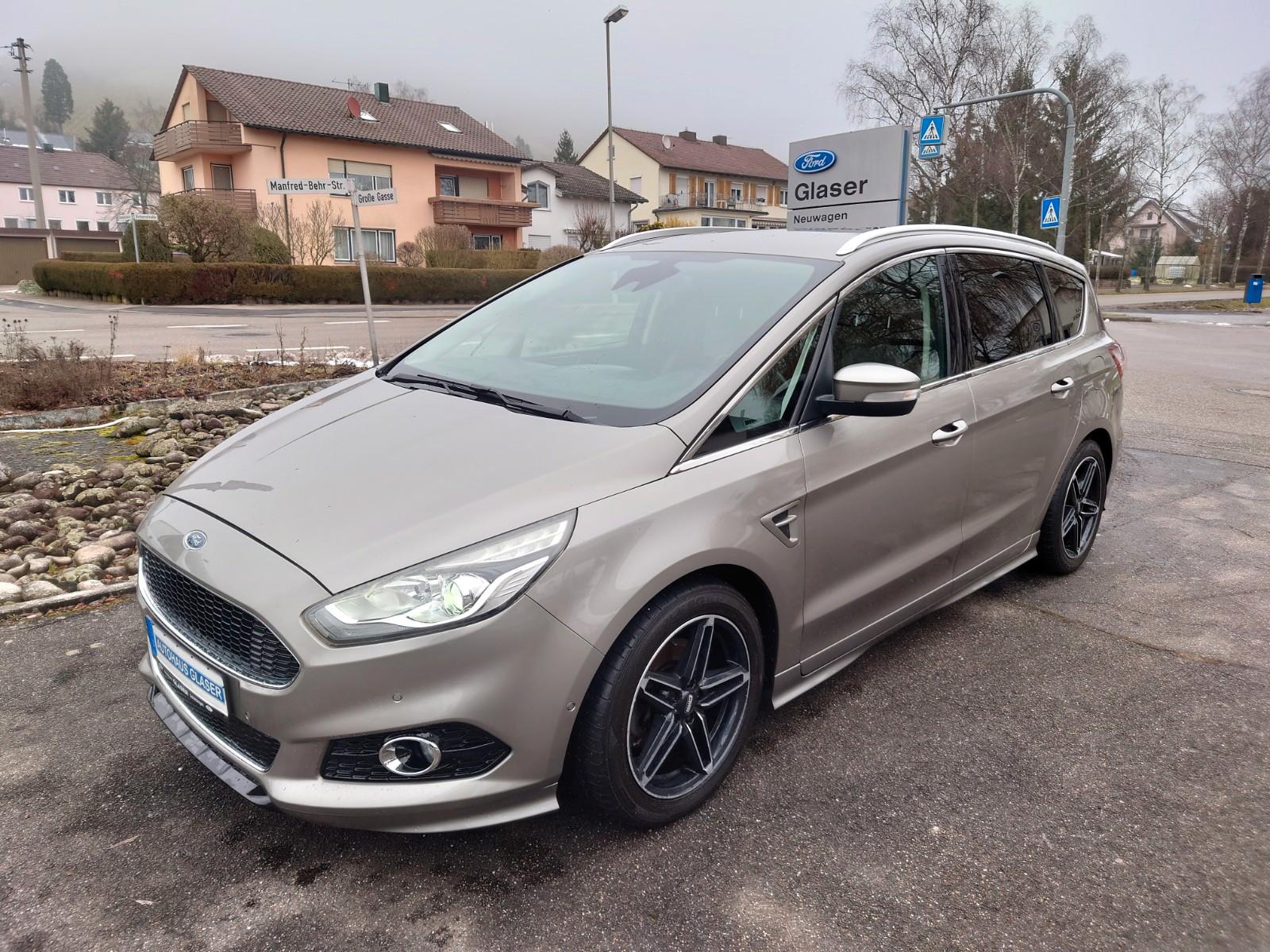 Ford S-MAX Titanium viele Extras