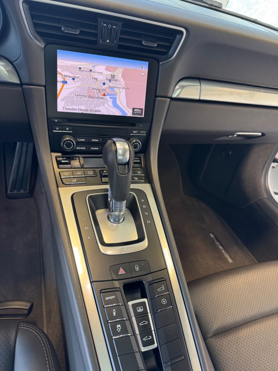 Fahrzeugabbildung Porsche 991/911 Carrera/Großes Glasdach/MWST ausweisbar