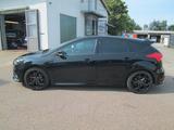 Ford Focus Lim. ST 5-türig - Ford Focus: Schwarz