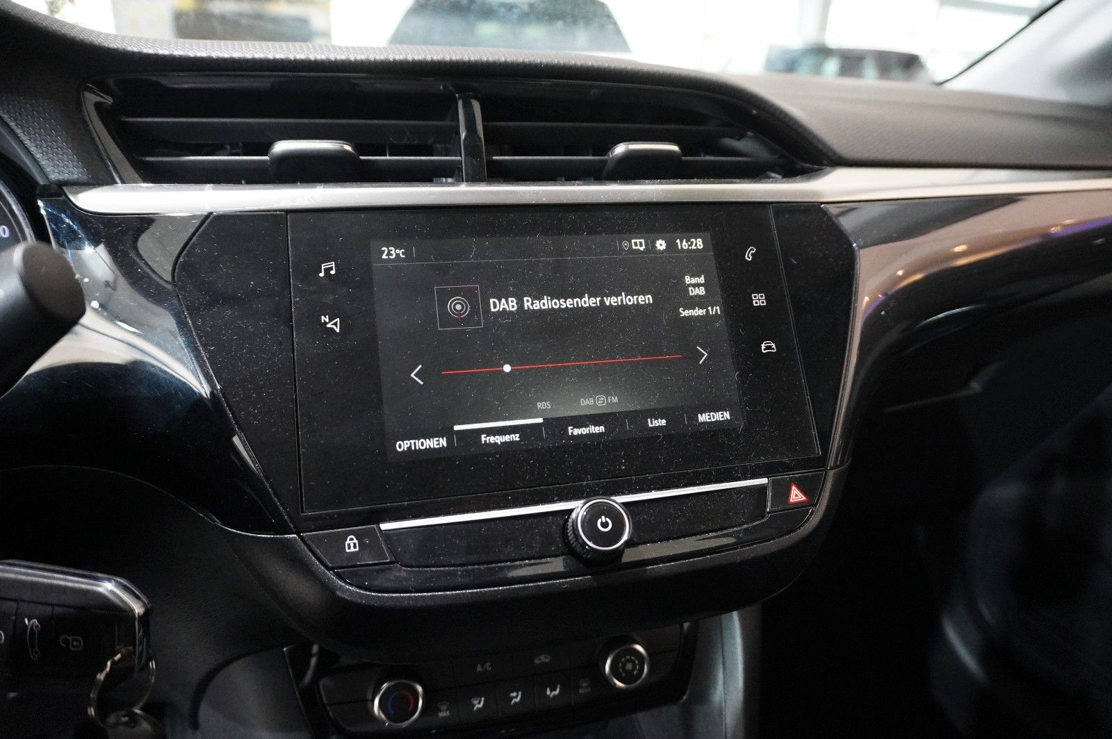 Fahrzeugabbildung Opel Corsa F 1.2 ELEGANCE NAVI/LED/KAMERA/SPORT/DAB+