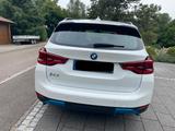 BMW IX3 - BMW iX3: Automatik
