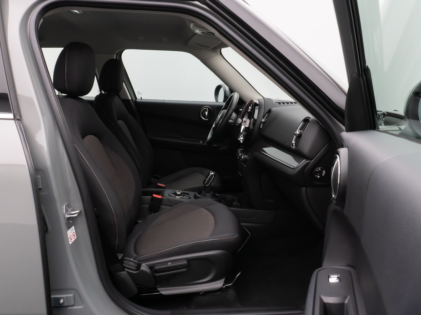 Fahrzeugabbildung MINI One Countryman Essential Trim Kamera AHK LED