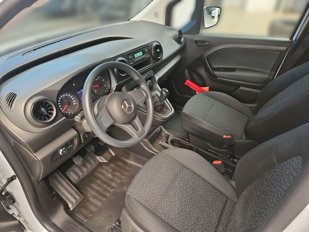 Fahrzeugabbildung Mercedes-Benz Citan 108 Kasten BASE Standard Klima PTS hi.
