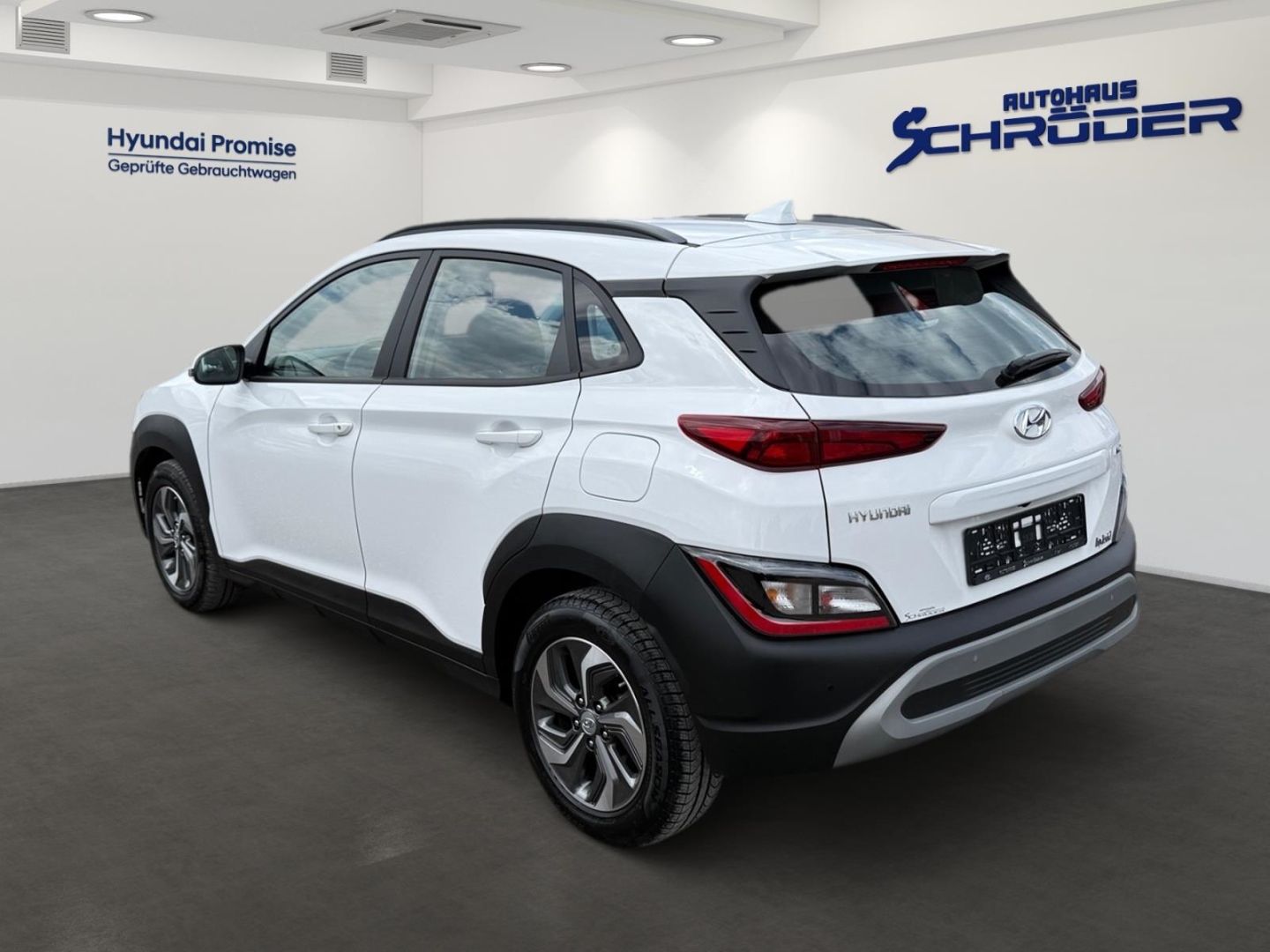 Fahrzeugabbildung Hyundai KONA 1.6 Hybrid Select Winterpaket Allwetterreif
