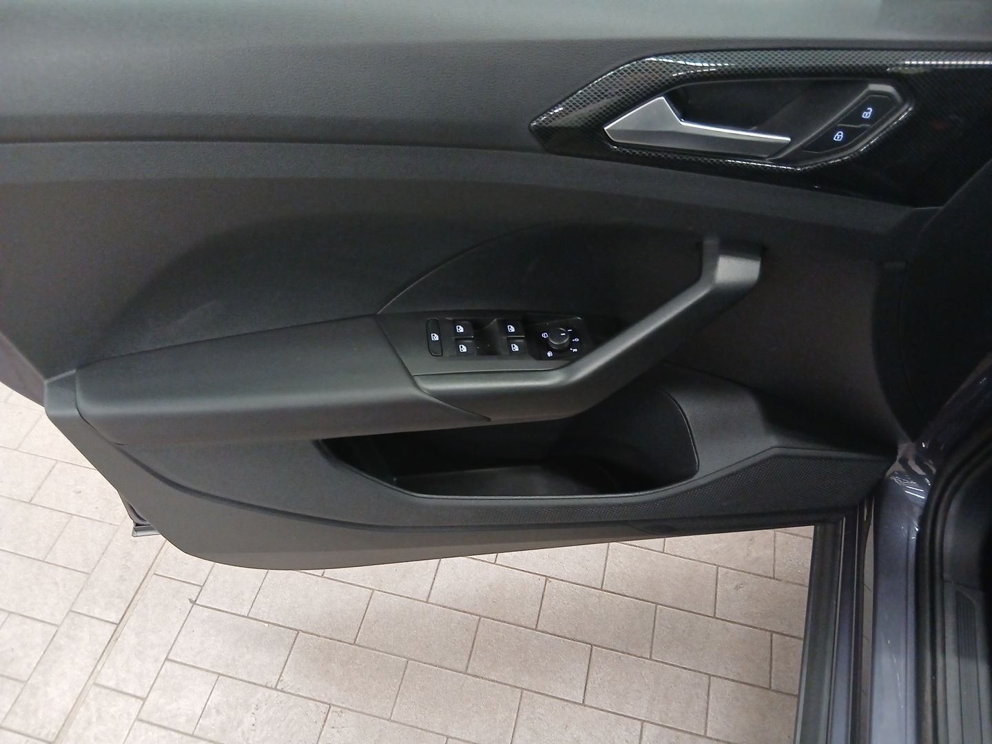 Volkswagen T-Cross - Bild 8