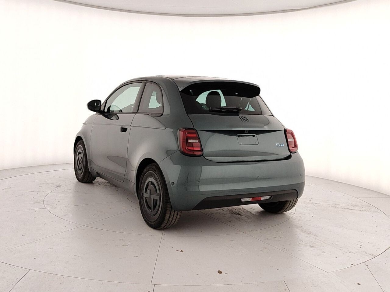 Fiat 500e Berlina 42 kWh Giorgio Armani imagem 3