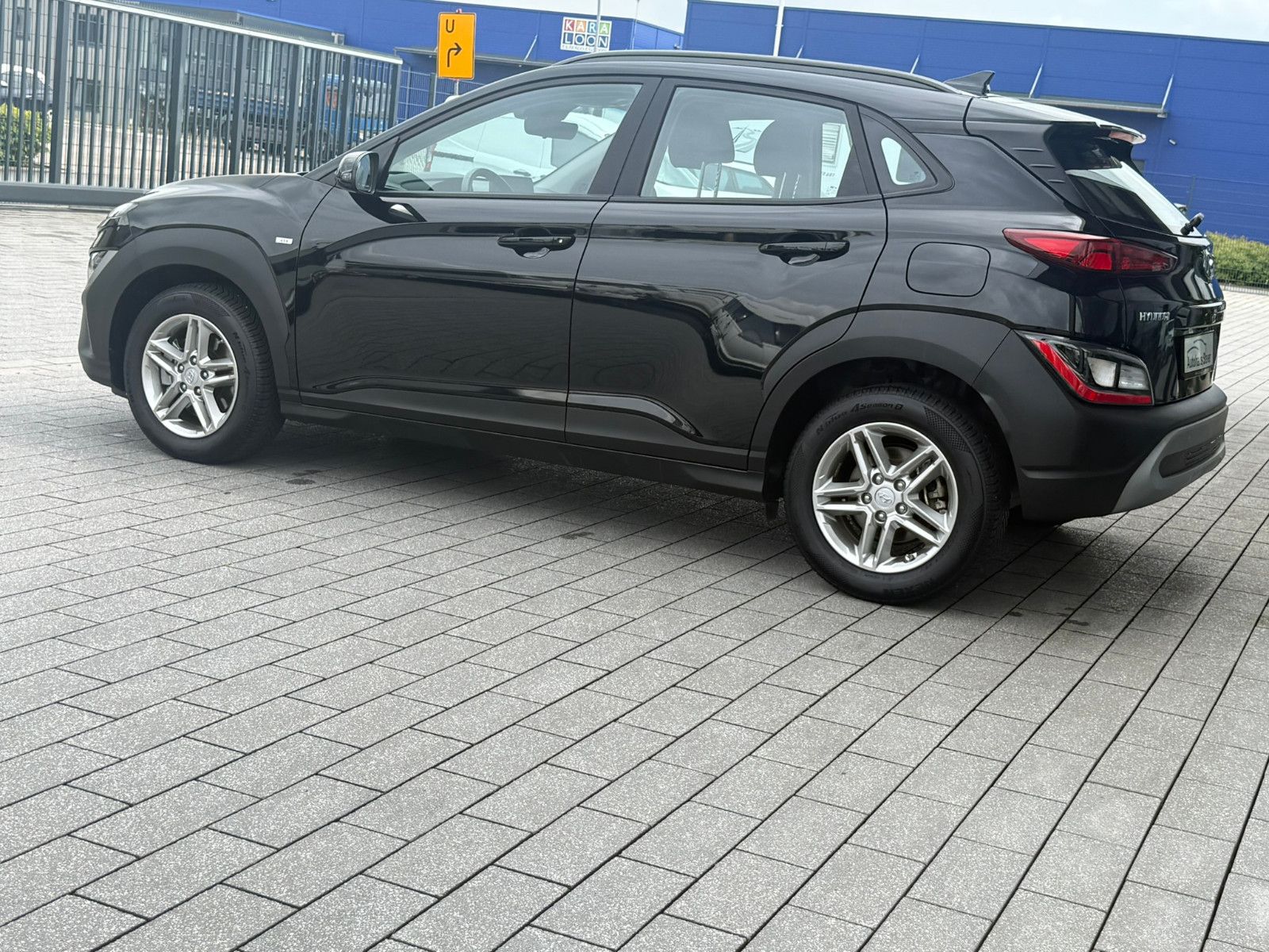 Fahrzeugabbildung Hyundai Kona Select KLIMAAUTO APPLE SITZHEIZ. ALLWETTER