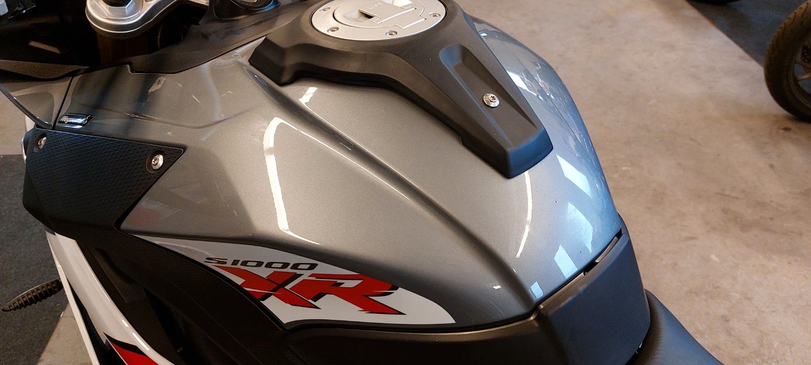 Fahrzeugabbildung BMW S 1000 XR 1. Hand  Super Zustand