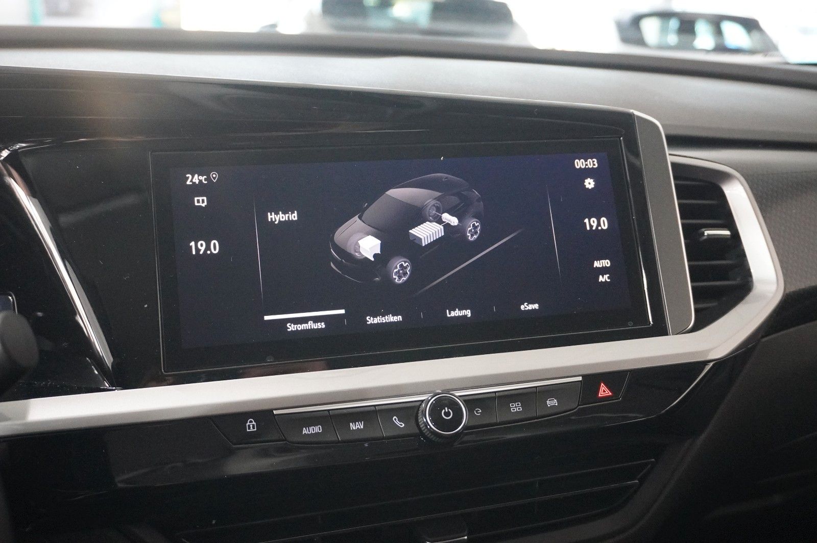 Fahrzeugabbildung Opel Grandland (X) 1.6T GSe HYBRID 4X4 NAVI/LED/SPORT