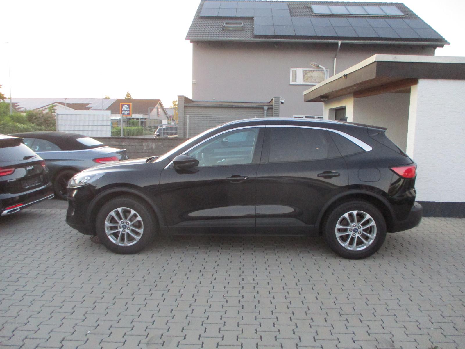Ford Kuga 1.5 Titanium NAVI KAMERA LED AHK PDC SPURH